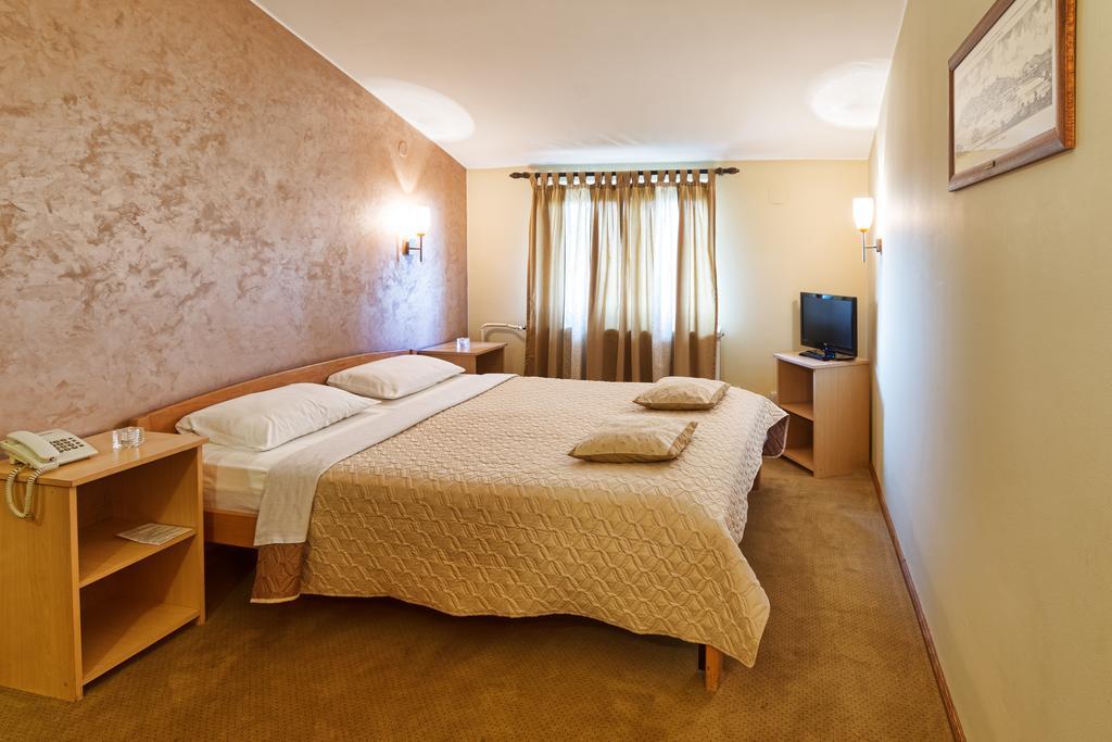 Konak Vukasinovic Hotel Belgrado Quarto foto